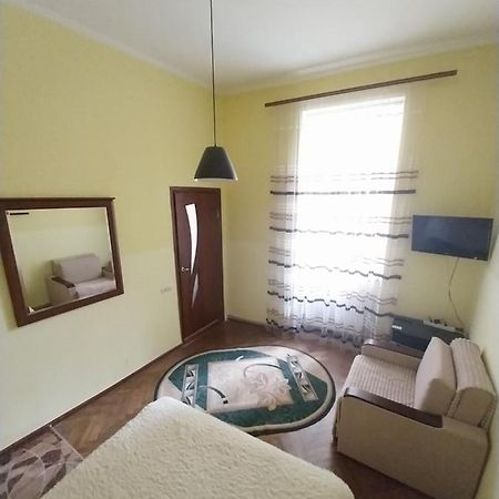 1Ком Апартаменты,Парковка,Улхорватская Liov Exterior foto